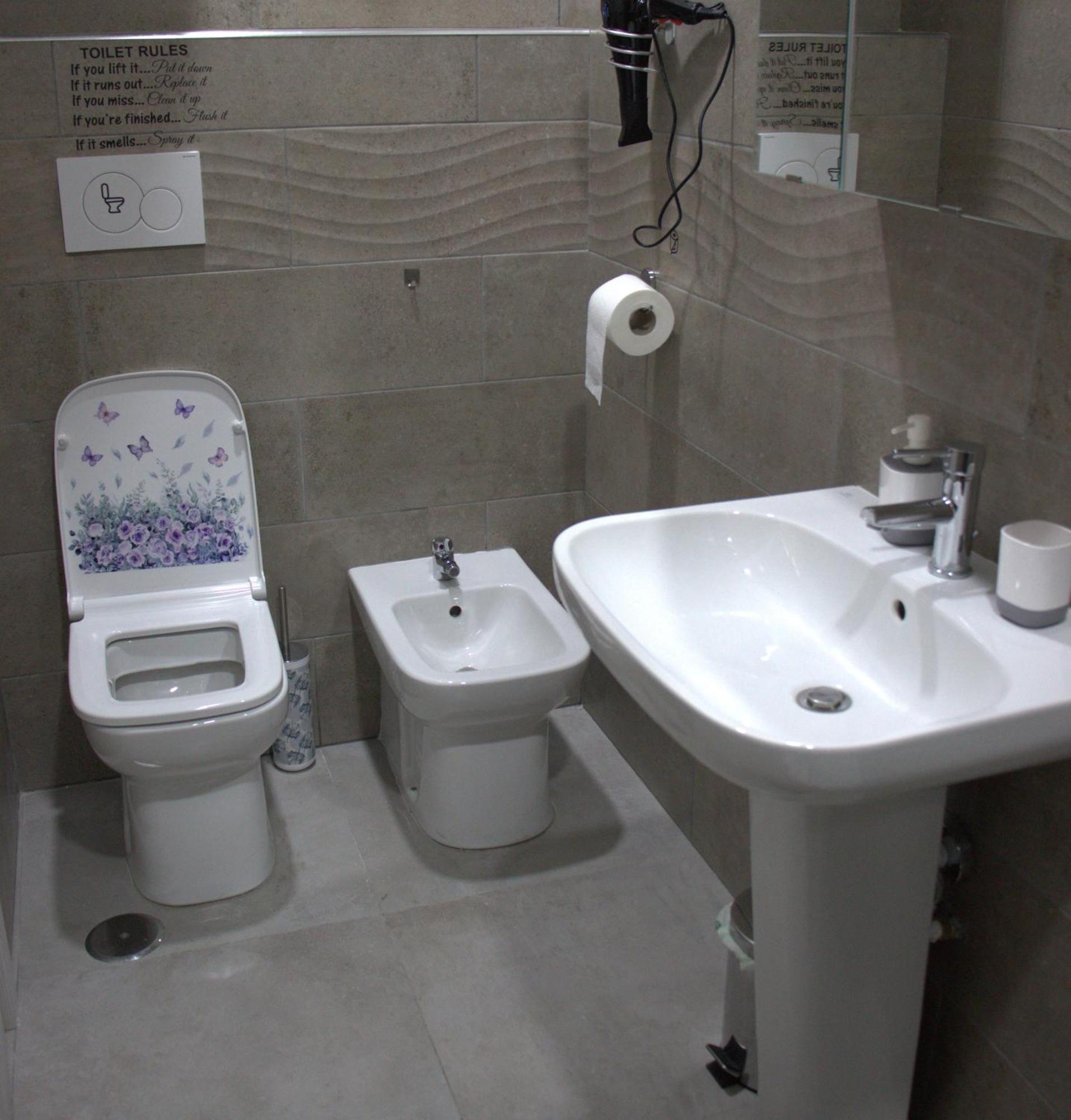 Viktoria Apartment Бари Экстерьер фото