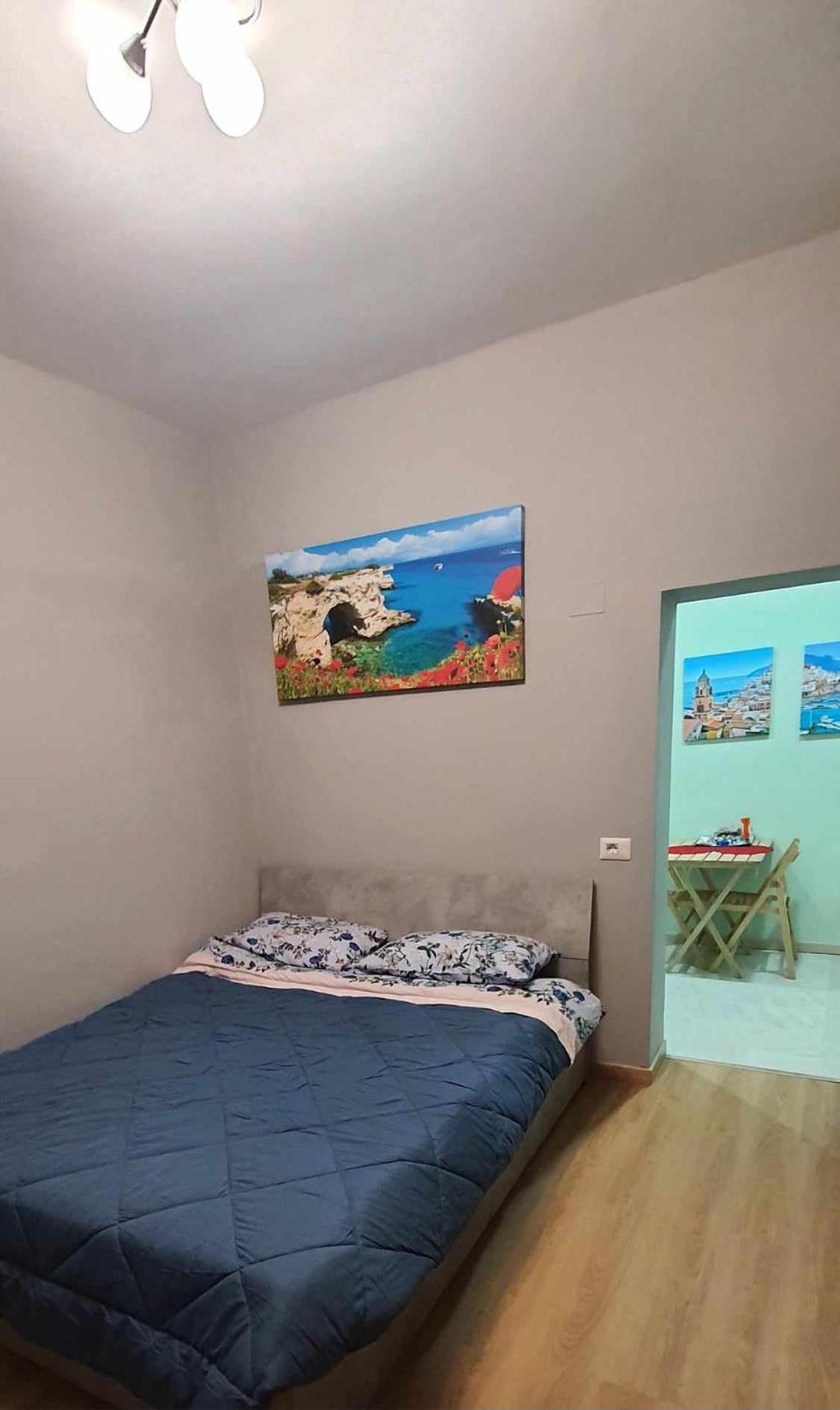 Viktoria Apartment Бари Экстерьер фото